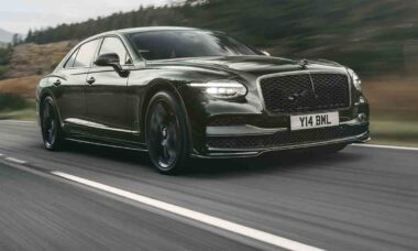 Bentley revela Flying Spur 2027. Foto: Bentley