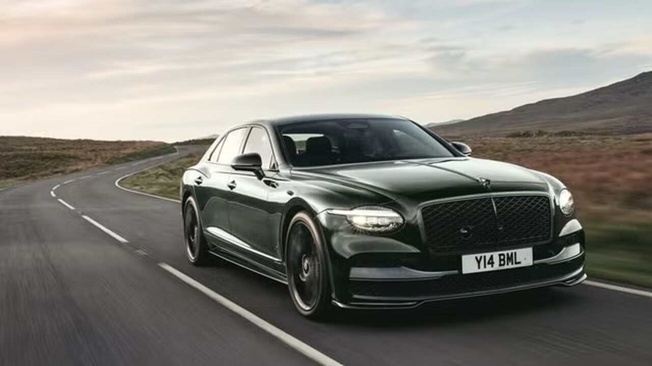 Bentley revela Flying Spur 2027 com visual renovado e até 782 cv de potência