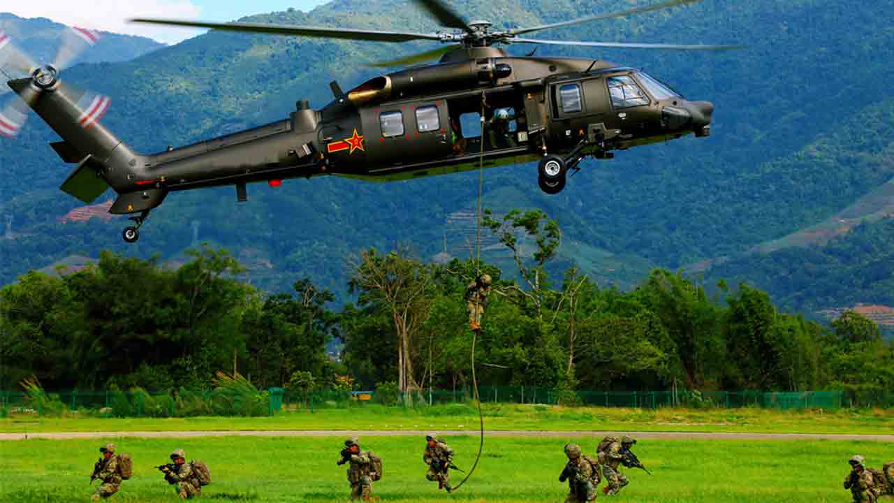 Z-20. 写真: China Military