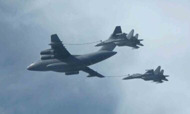 Bombardeiros chineses e russos fazem patrulha conjunta perto do Japão