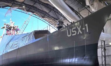 Embarcação de superfície não tripulada USX-1 Defiant. Foto: DARPA