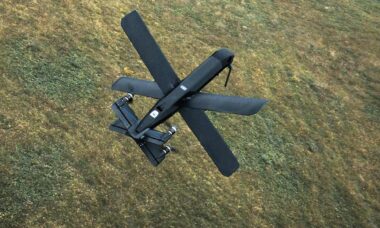 Um drone HX-2 em voo. Foto: Cortesia de Helsing