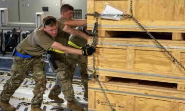 Suécia destina US$ 108 milhões para compra de armas para a Ucrânia