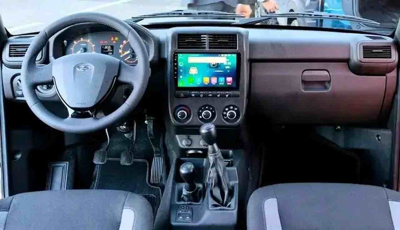 Lada Niva ganha airbag e proteção contra ferrugem após quase 50 anos em produção