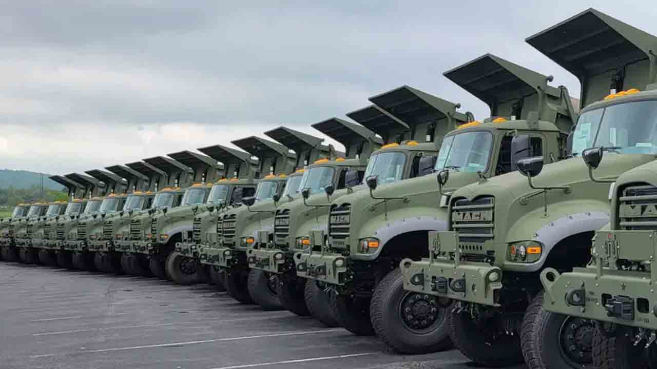 Caminhão militar M917A3. Fonte: Mack Defense