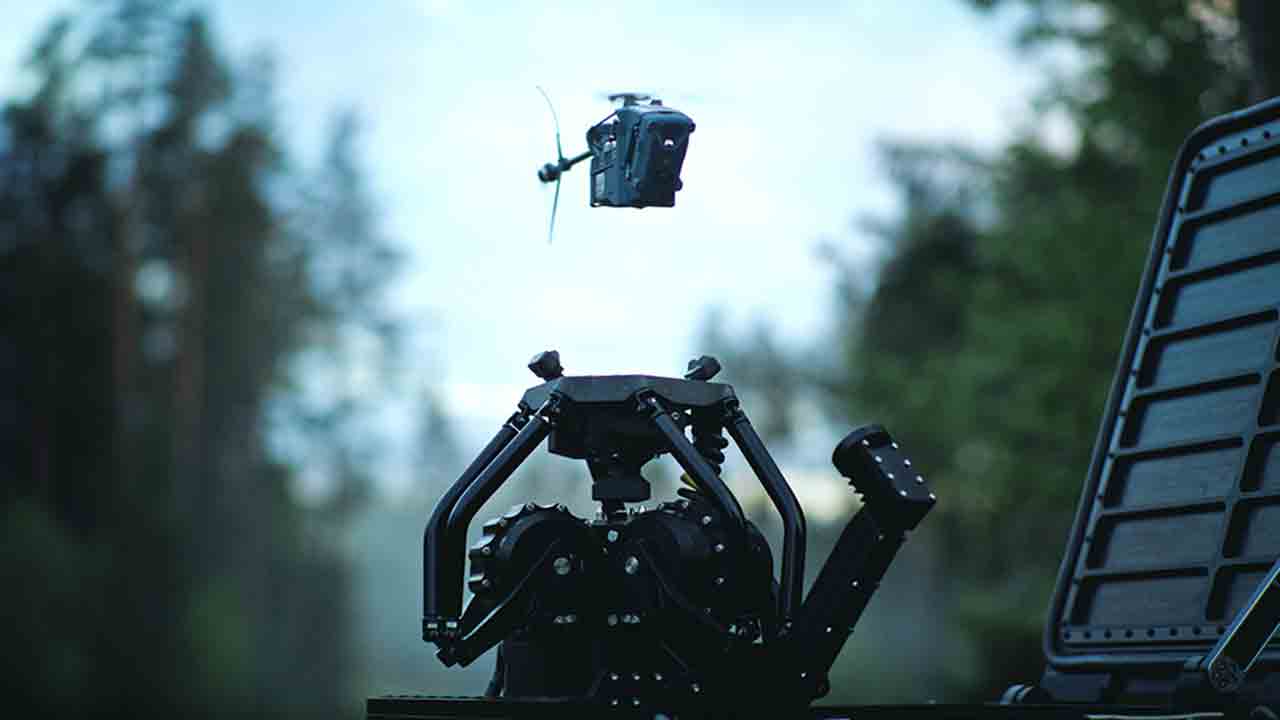 Teledyne FLIR lancia un microdrone autonomo che decolla direttamente da veicoli militari. Foto: Teledyne FLIR