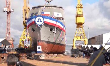 Chile lança primeiro LPD de 8 mil toneladas e avança na modernização naval (X @Armada_Chile)