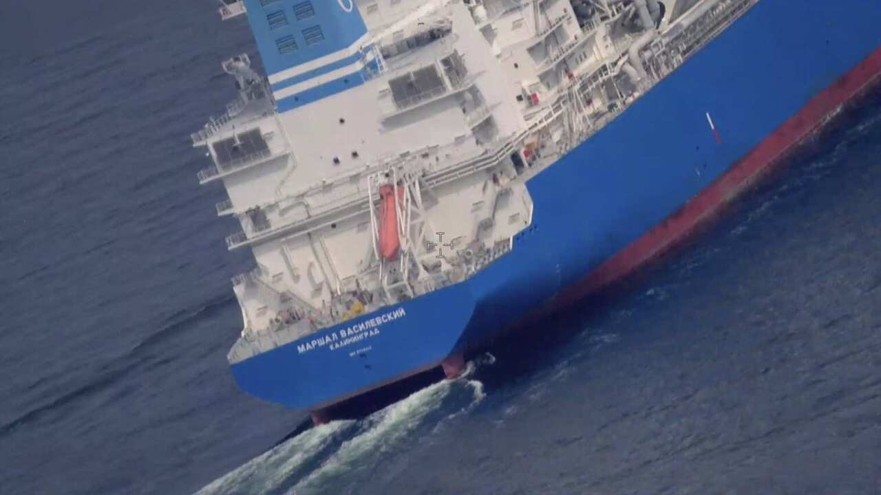 Rússia arma navio de gás natural com metralhadoras no Mar Báltico
