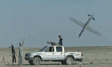 Elbit e Diehl unem forças para oferecer drone kamikaze SkyStriker à Alemanha