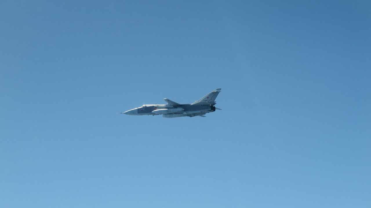 Gripens suecos interceptam caças russos Su-24 e Su-34 no Mar Báltico. Foto: @Forsvarsmakten 