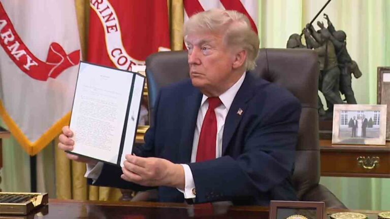 Trump assina medida que garante aos americanos o direito de consertar seus próprios carros