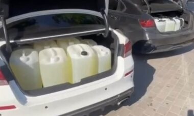 Rússia recorre a carros civis para abastecer tropas na linha de frente