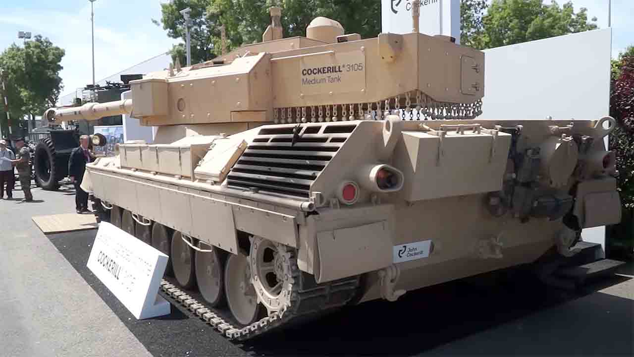 Cockerill 3105砲塔を搭載したレオパルト1。YouTube @JohnCockerillGroup より