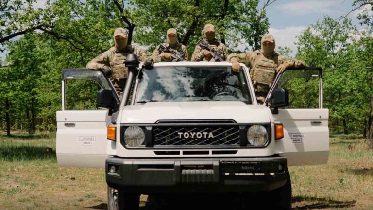 Forças especiais ucranianas ganham 73 veículos para missões de combate