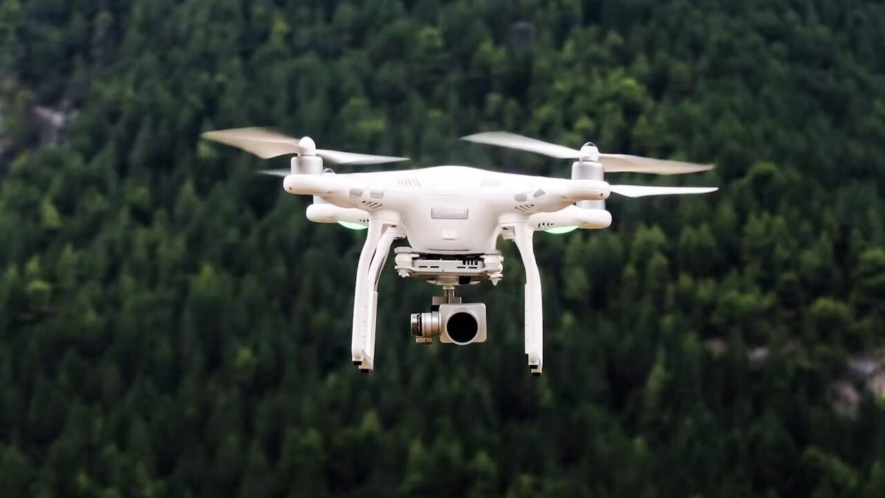 Hackers ligados ao Irã alegam invasão de drones do FBI e ameaçam Copa do Mundo