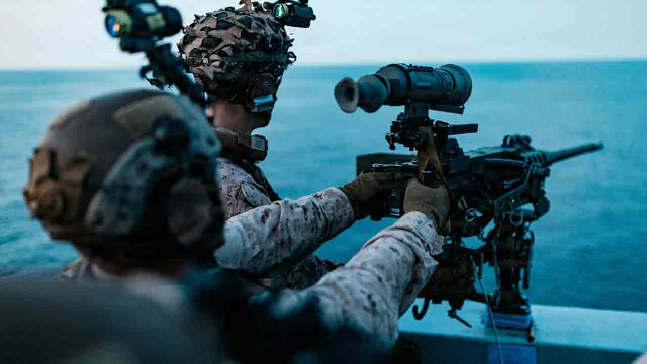 U.S. Marines simulate combat during military exercise in the South China Sea. Photos: DVIDS