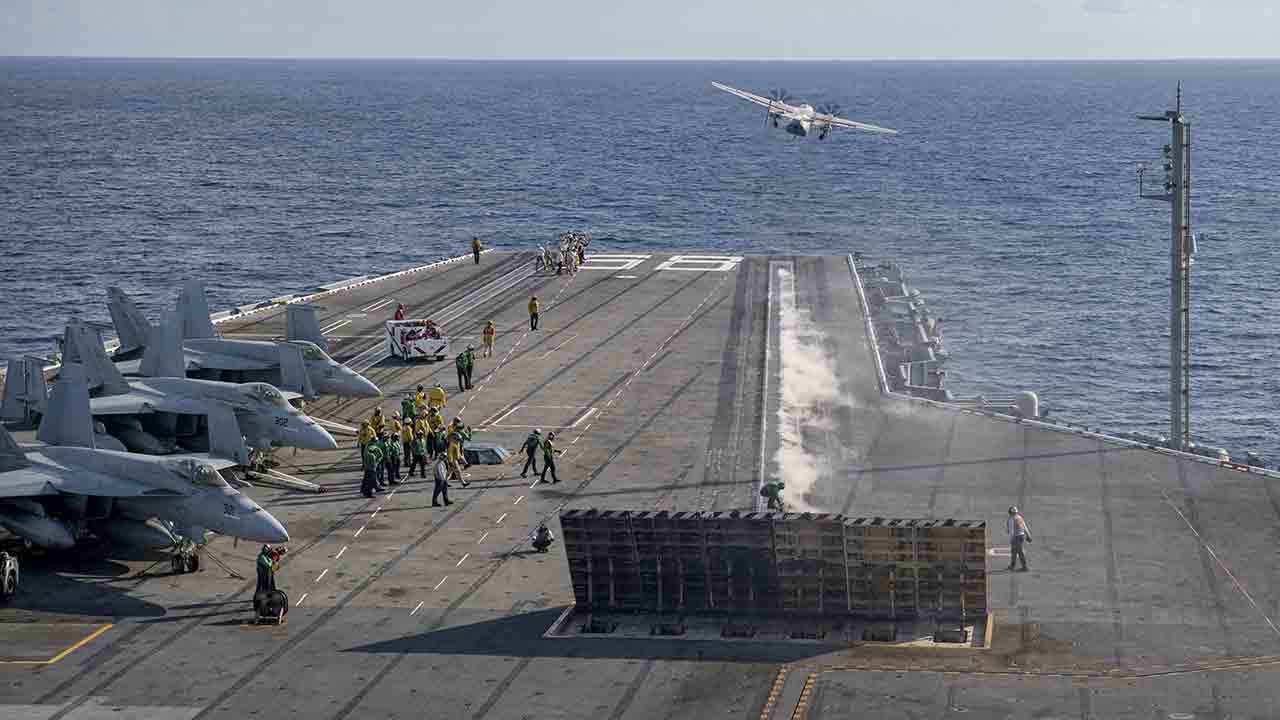 Último lançamento por catapulta registrado no USS Nimitz. Foto: U.S. Navy 