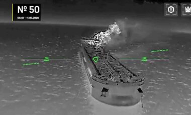 Ucrânia afirma ter atingido 28 embarcações russas em operação com drones no Mar de Azov. Foto: Telegram @robert_magyar