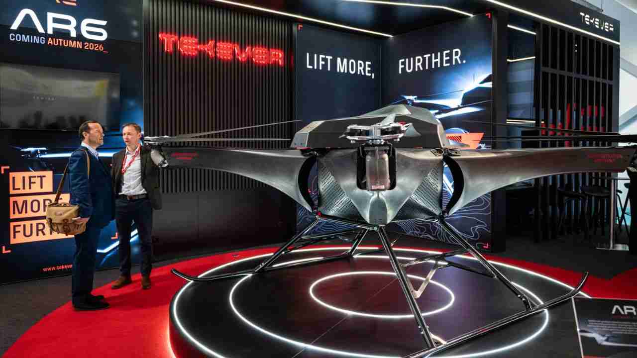 Tekever apresenta drone AR6 capaz de transportar 200 kg por mais de 500 km