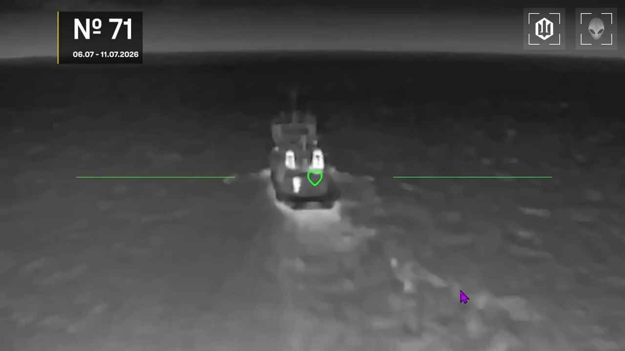 Ucrânia afirma ter atingido 28 embarcações russas em operação com drones no Mar de Azov. Foto: Telegram @robert_magyar