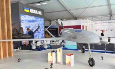 Ucrânia apresenta drone An-196 Liutyi equipado com novos mísseis ar-superfície