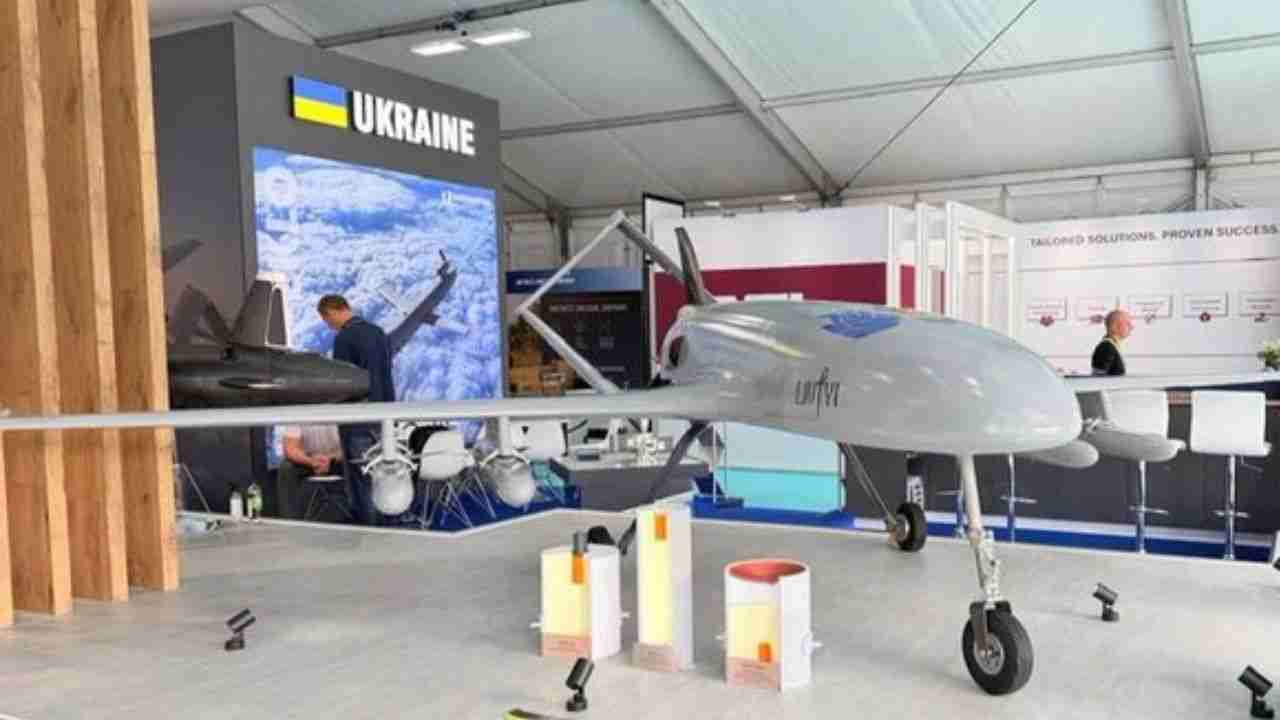 Ucrânia apresenta drone An-196 Liutyi equipado com novos mísseis ar-superfície