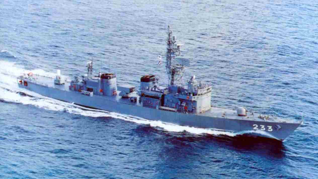 Filipinas confirmam compra de cinco navios de guerra classe Abukuma do Japão