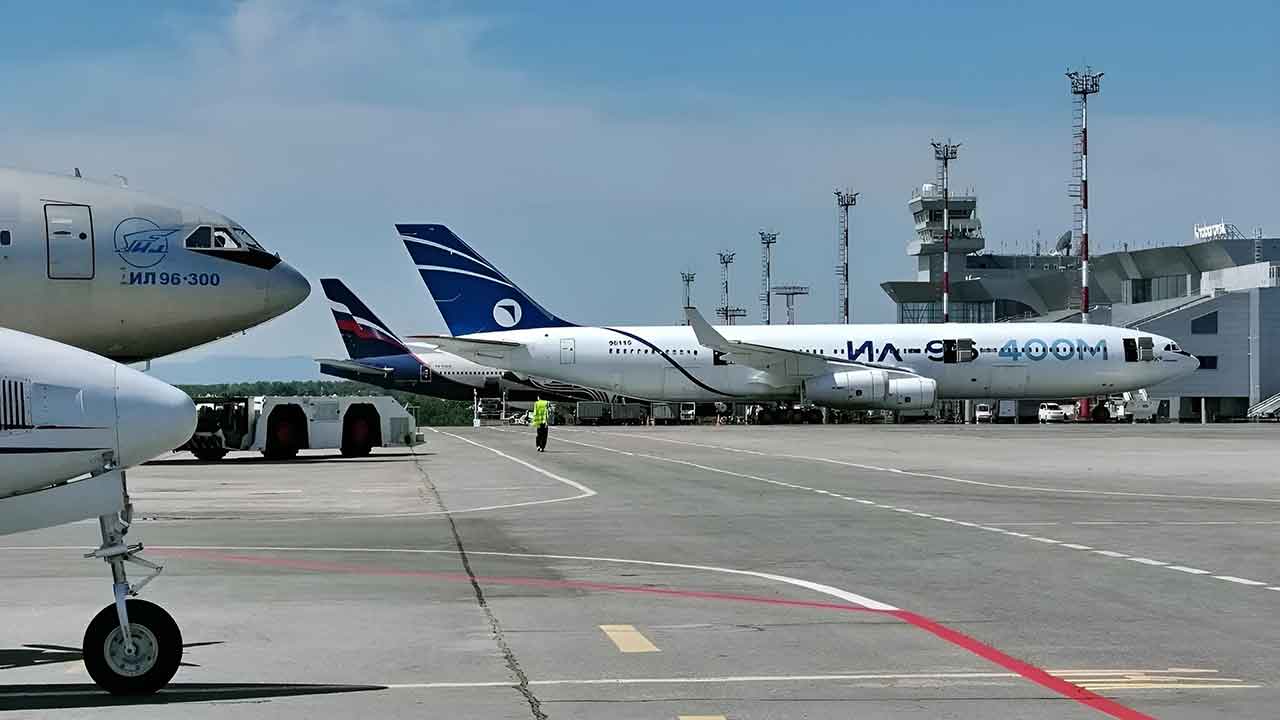 Il-96-400M e Il-96-300 seguem para Khabarovsk para nova etapa de testes. Foto: Rostec