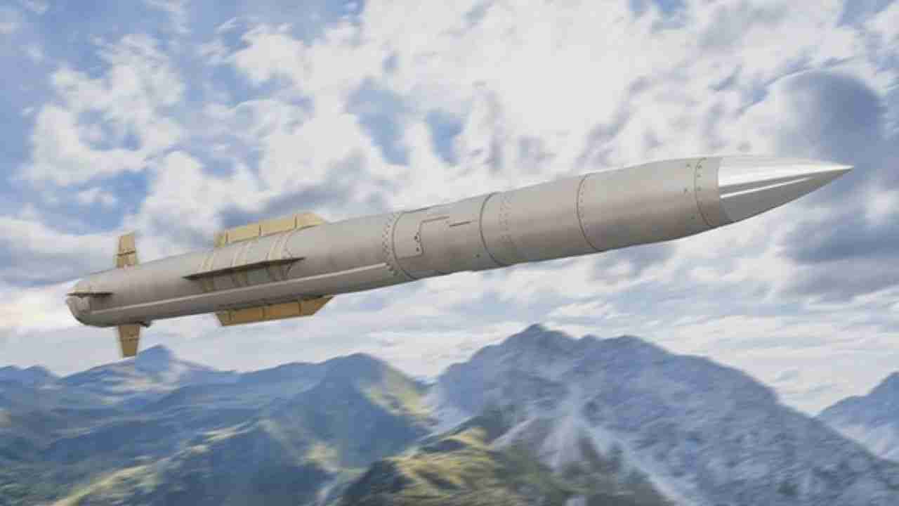 Lockheed Martin apresenta míssil Patriot mais barato para ampliar defesa aérea