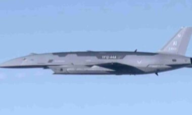 Força Aérea dos EUA testa drones de combate autônomos em base de Nevada