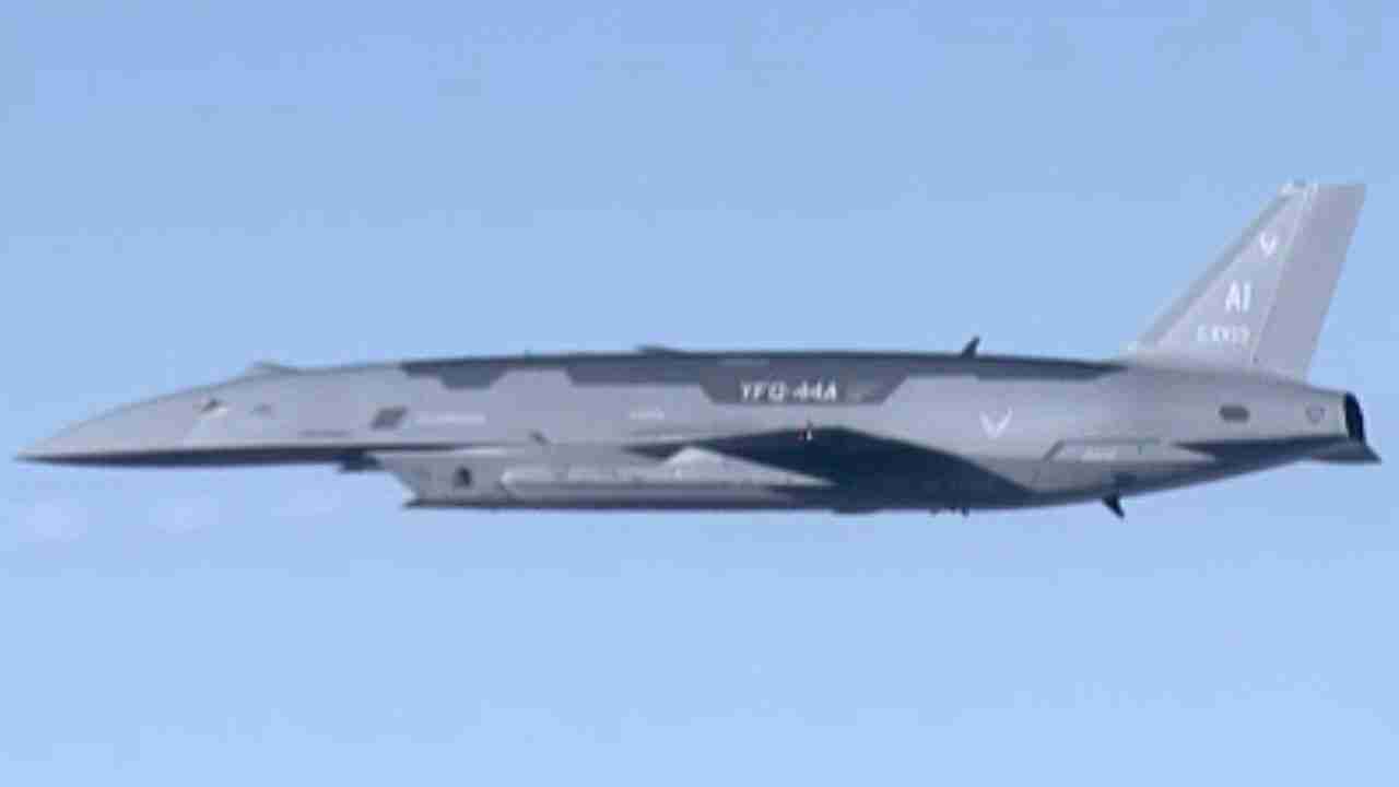 Força Aérea dos EUA testa drones de combate autônomos em base de Nevada
