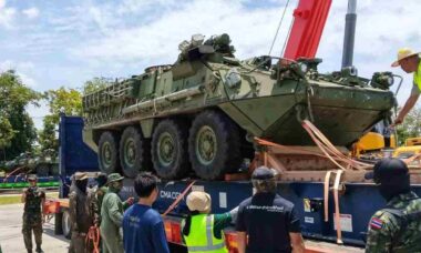 Tailândia confirma chegada de 19 blindados Stryker enviados pelos Estados Unidos