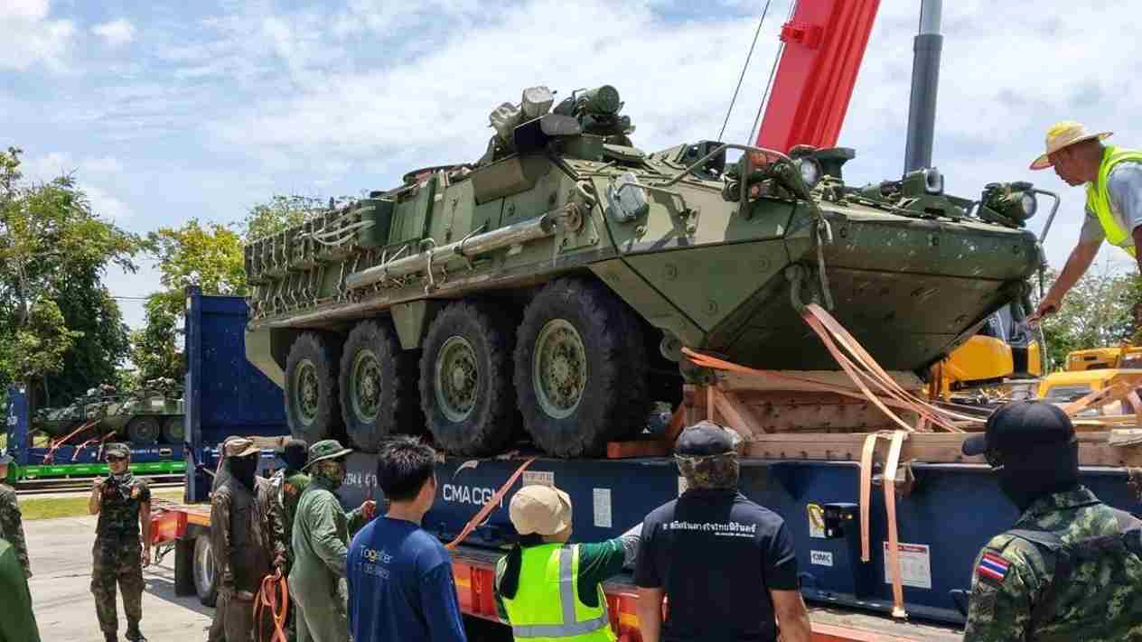 Tailândia confirma chegada de 19 blindados Stryker enviados pelos Estados Unidos