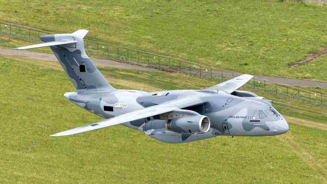 República Tcheca recebe o primeiro avião militar Embraer C-390 Millennium