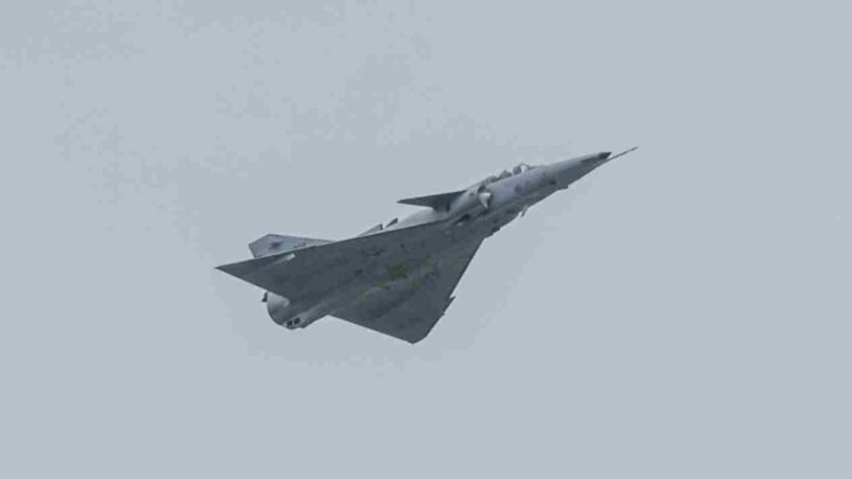 Sri Lanka inicia testes de voo do primeiro caça Kfir C12 modernizado