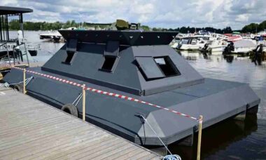 Rússia desenvolve plataforma flutuante para combater drones navais