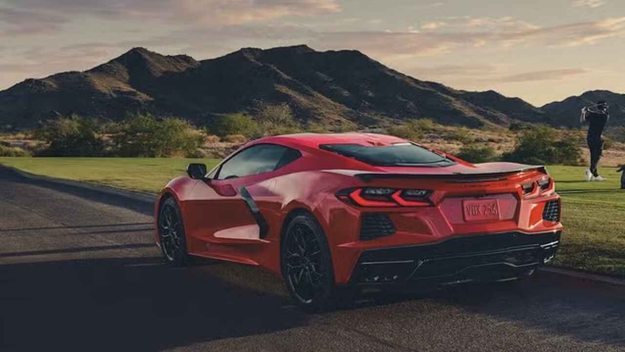 Chevrolet revela Corvette Stingray 2027 com velocidade máxima de 322 km/h