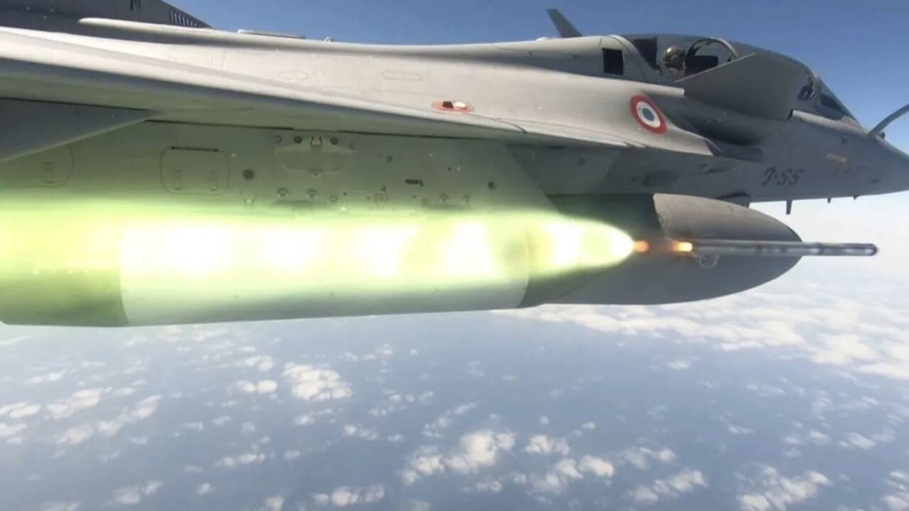 Rafale passa a usar foguetes guiados de baixo custo para abater drones