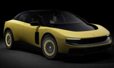 Ferrari responde às críticas após polêmica envolvendo seu primeiro carro elétrico
