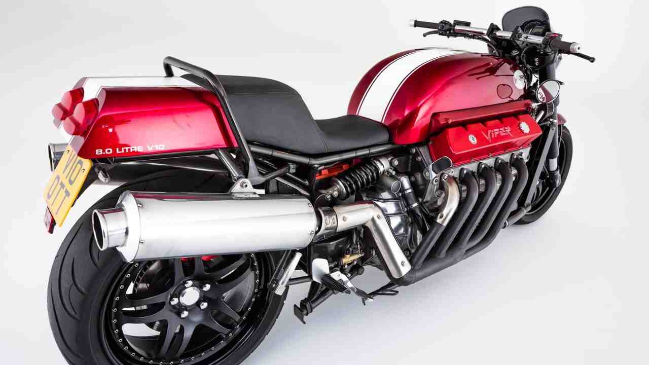 Moto com motor V10 de Dodge Viper vai a leilão no Reino Unido