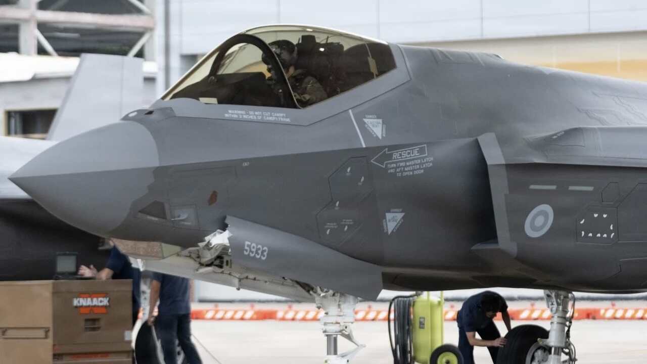 Finlândia passa a integrar cadeia global de produção do caça F-35