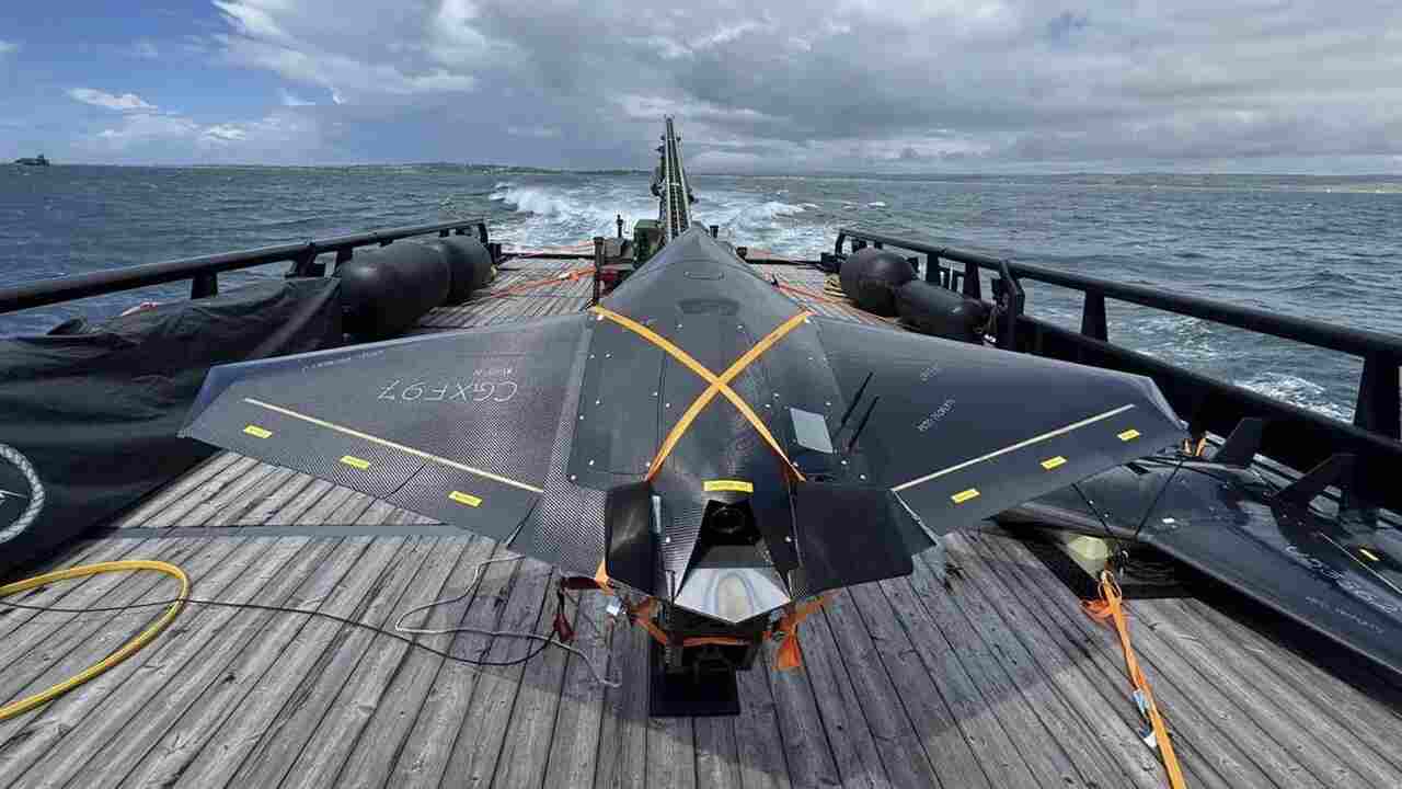 Marinha Real Britânica lança drone de ataque a partir de navio pela primeira vez