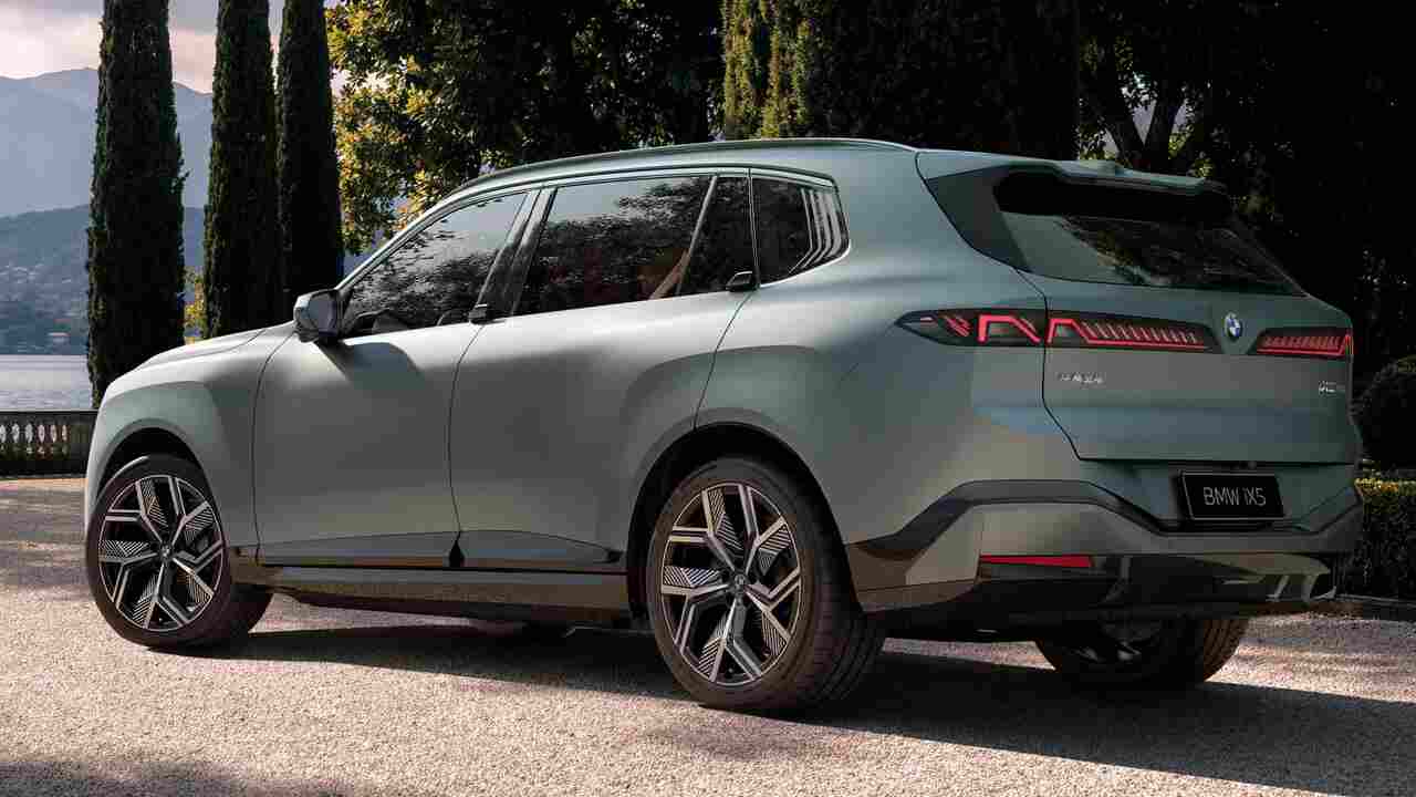 BMW apresenta versão alongada do X5 para o mercado chinês 