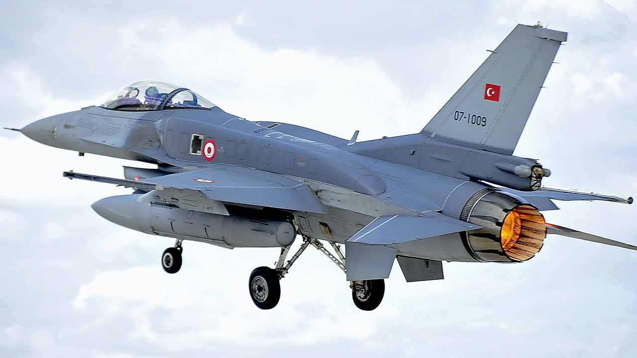 Caccia F-16 turco. Foto: Wikimedia