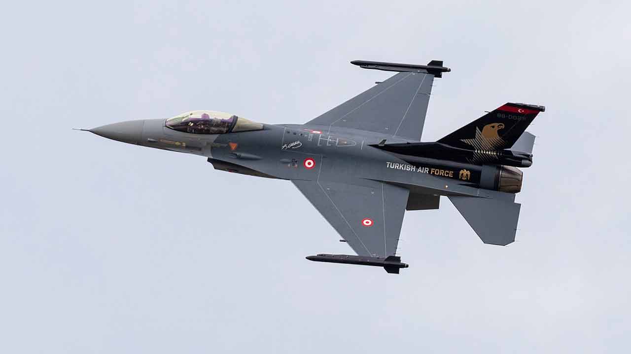 Caccia F-16 turco. Foto: Wikimedia