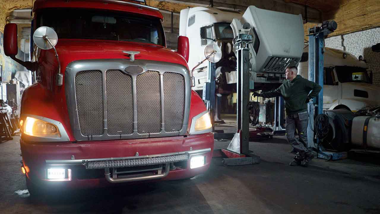 Trump pardons mechanics convicted of removing emissions control systems. Illustrative photo: Pexels