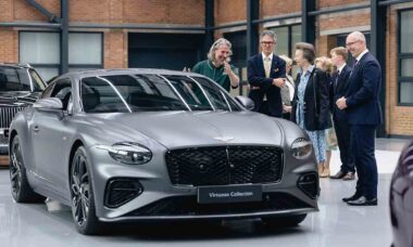 Princesa Anne inaugura nova fábrica da Bentley em Crewe. Foto: Bentley