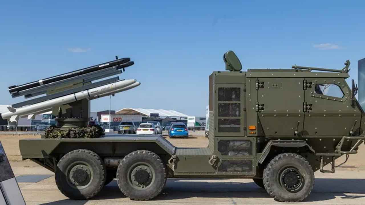 Raven 5 equipped with two missiles from the future Fulgur MANPADS system. Photo: MBDA UK