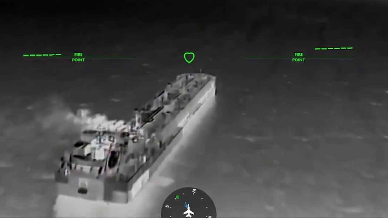 ウクライナ、アゾフ海でFP-2ドローンによりロシアのシャドーフリートの石油タンカー9隻を攻撃。写真: Instagram @robert_madyar