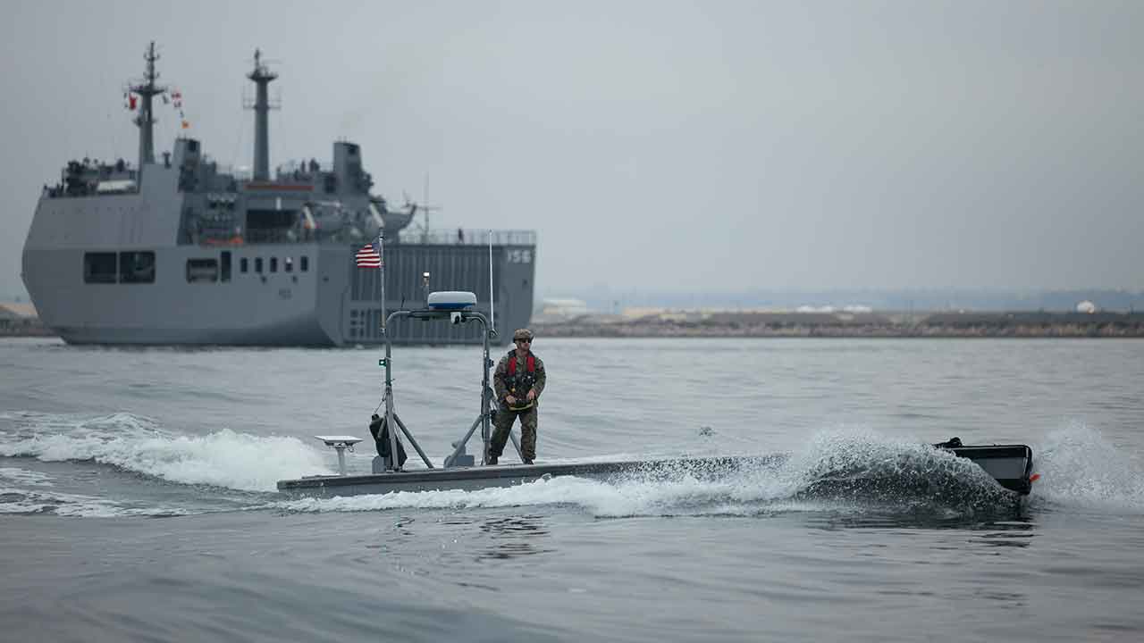 Autonomous Low-Profile Vessels (ALPVs)。照片：美國海軍陸戰隊